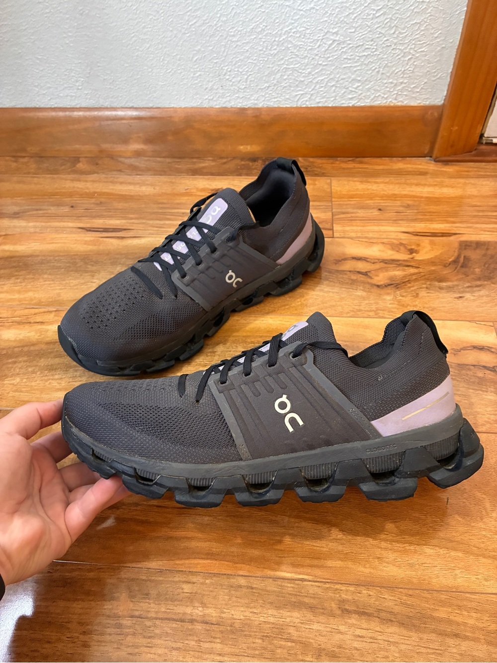On Cloud Men’s Cloudswift Athletic Running Shoe Sneakers, black/gray - size 9.5 - Picture 2 of 10